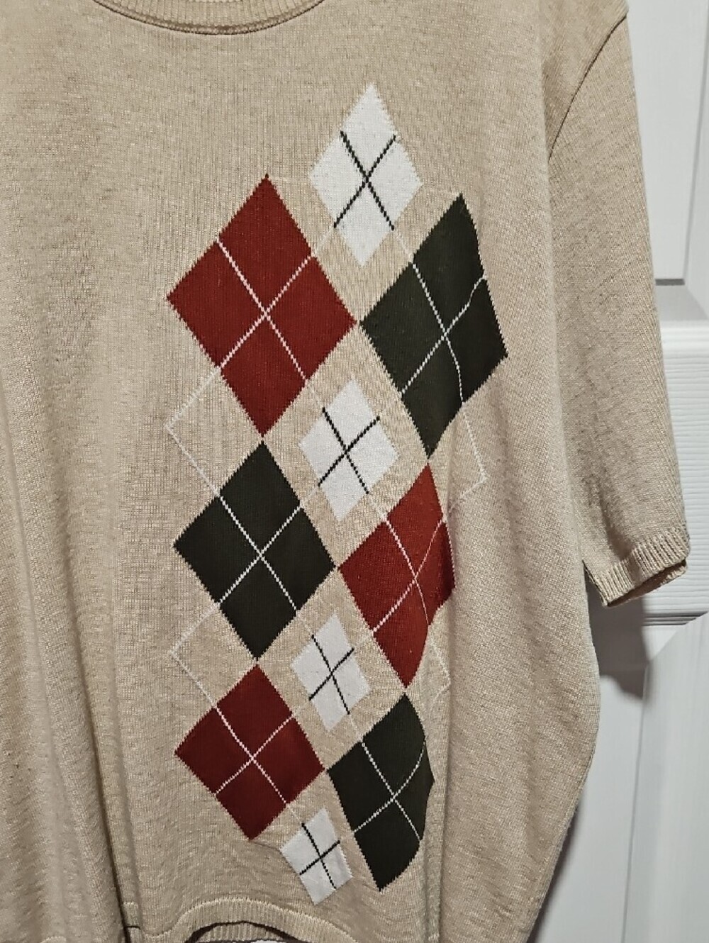 Alfred Dunner Beige Short-Sleeve Argyle Knit Sweater with Red and Green Diamonds - Picture 3 of 4